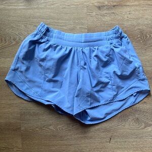 Lululemon Hotty Hot Short Low Rise 8 Tall 4 inch Inseam